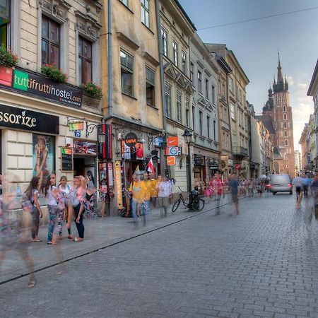 Margo Guest Rooms Krakow Bagian luar foto