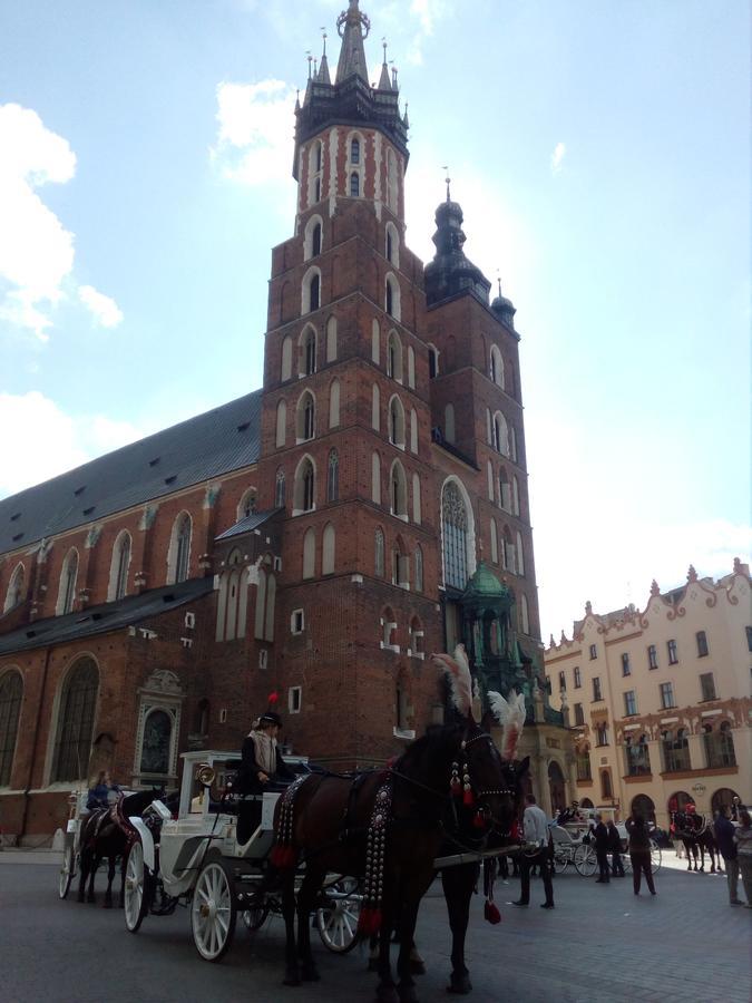 Margo Guest Rooms Krakow Bagian luar foto