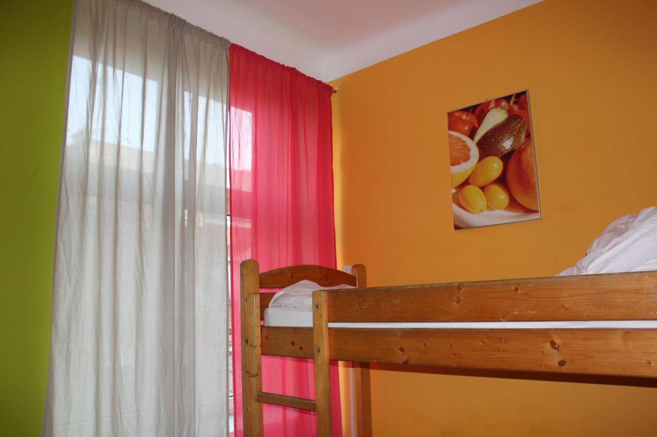 Margo Guest Rooms Krakow Bagian luar foto